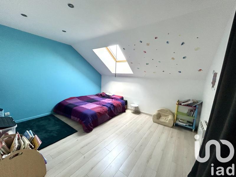 Maison - 244 m² - 8 pièces