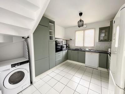 Appartement - 11 m² - 5 pièces