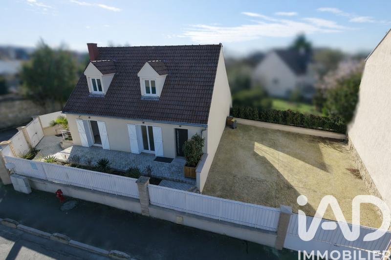 Maison - 181 m² - 9 pièces