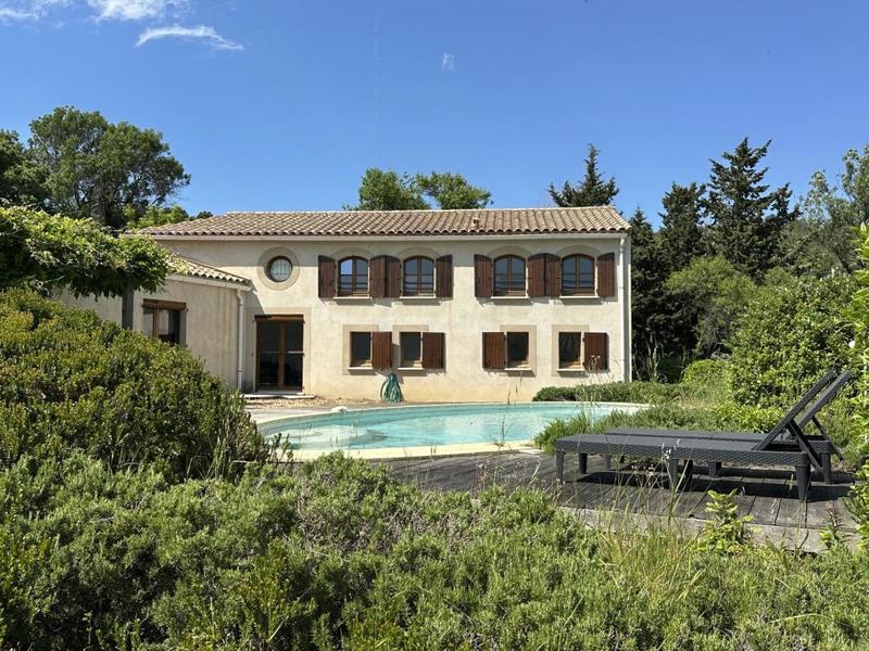 Villa - 245 m² - 8 pièces