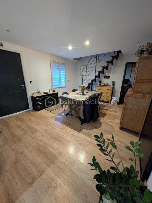 Pavillon - 168 m² - 7 pièces