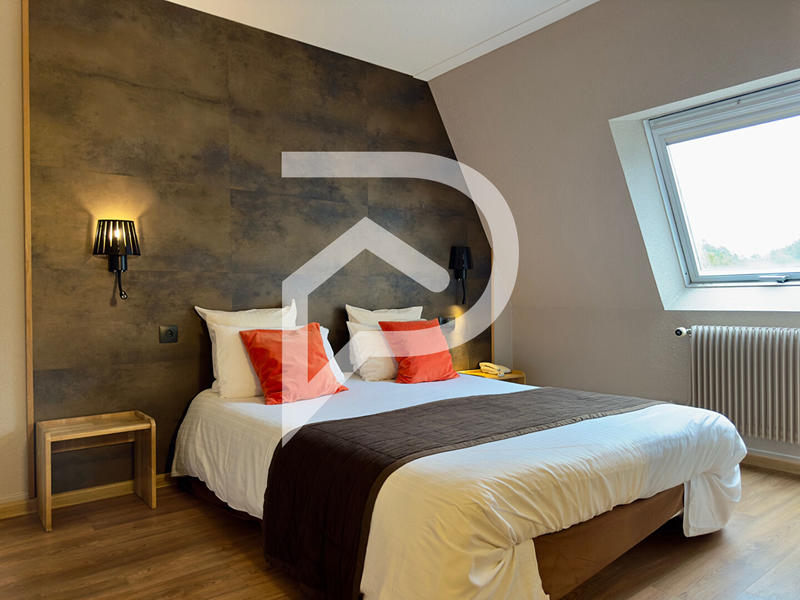 Local commercial - 2 000 m²