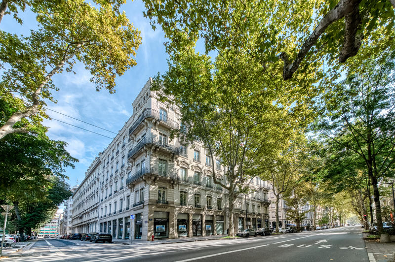 Appartement - 285 m² - 6 pièces