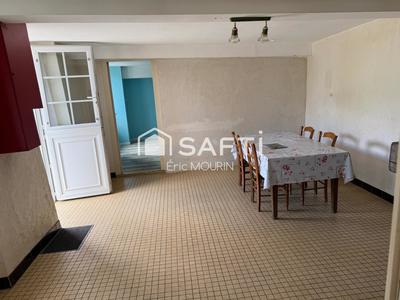 Maison - 90 m² - 5 pièces