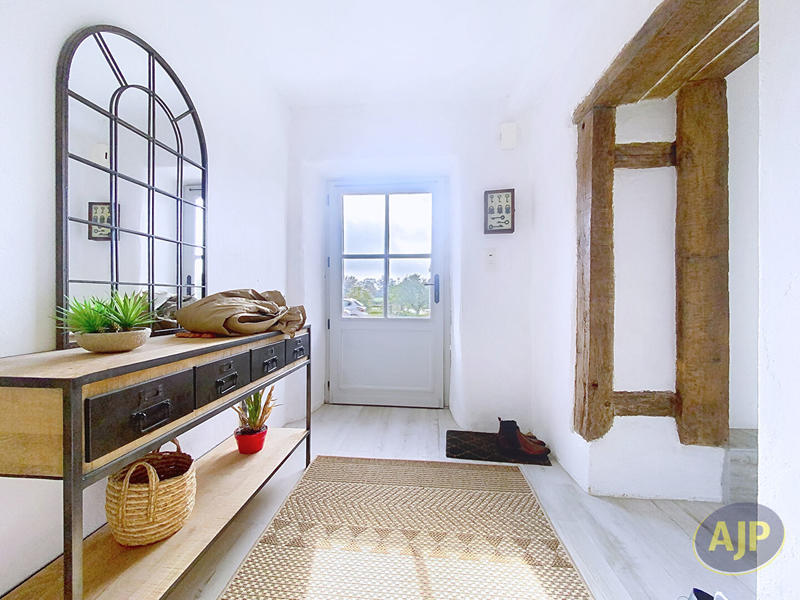 Maison - 215 m² - 8 pièces