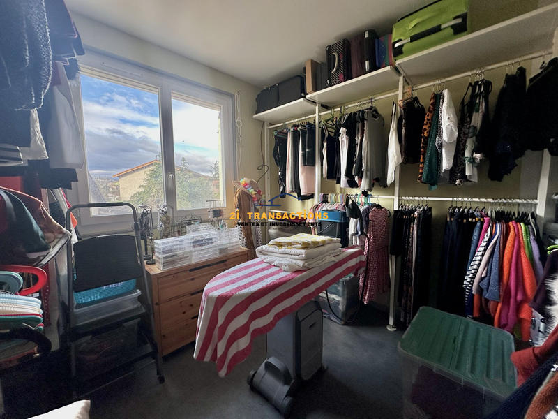 Maison traditionnelle - 169 m² - 6 pièces