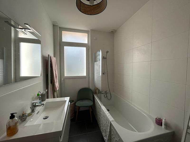 Maison - 93 m² - 5 pièces