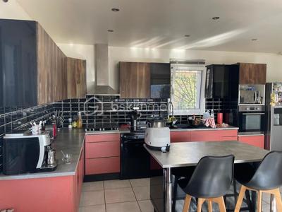 Maison traditionnelle - 106 m² - 5 pièces