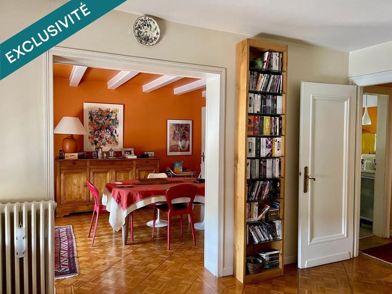 Maison - 219 m² - 9 pièces