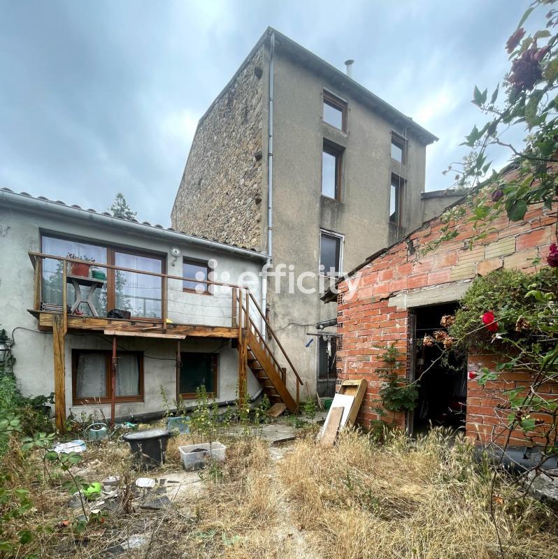 Maison - 236 m² - 8 pièces