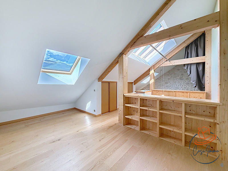 Appartement - 260 m² - 6 pièces