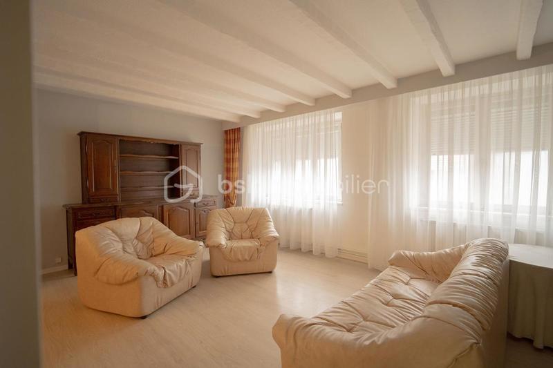 Maison traditionnelle - 320 m² - 8 pièces