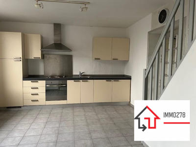 Maison - 95 m² - 5 pièces
