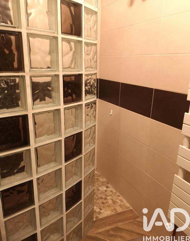 Maison - 195 m² - 9 pièces