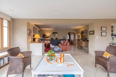 Maison - 162 m² - 6 pièces