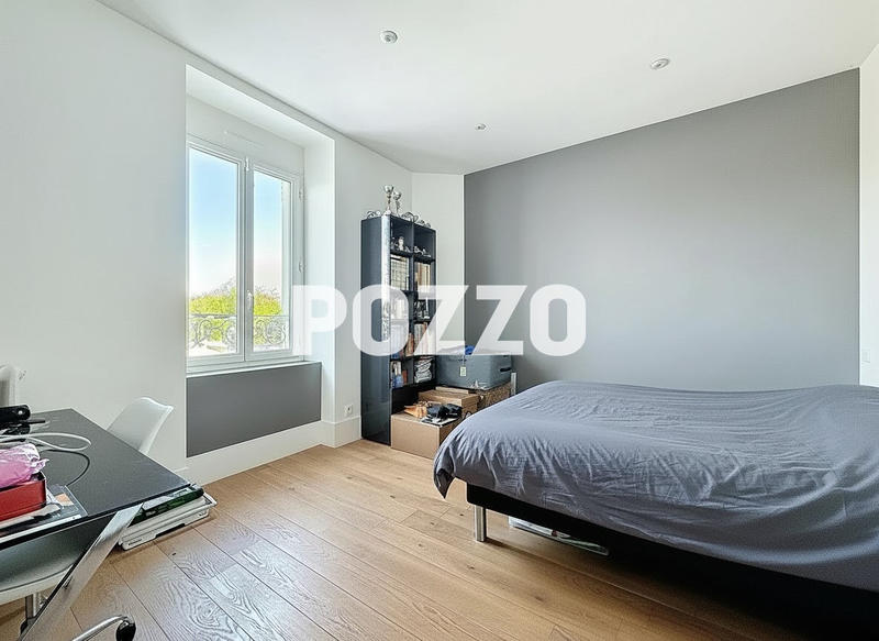 Maison - 190 m² - 8 pièces