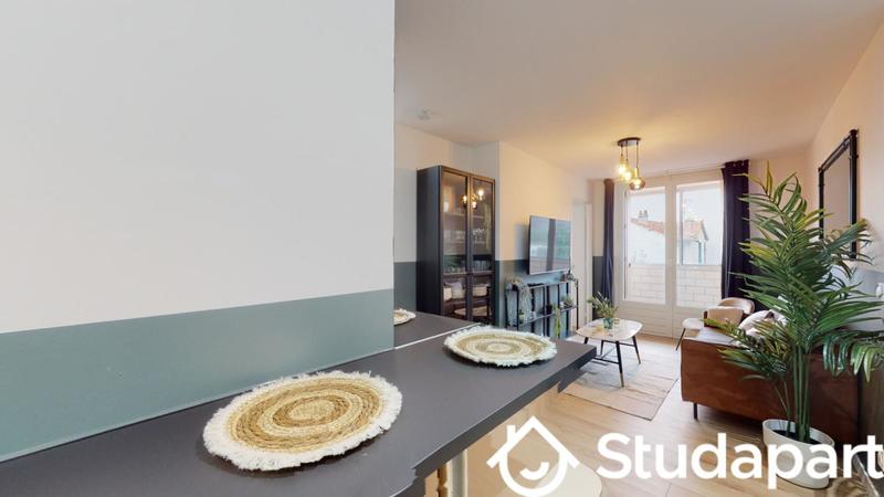 Chambre - 9 m² - 1 pièce