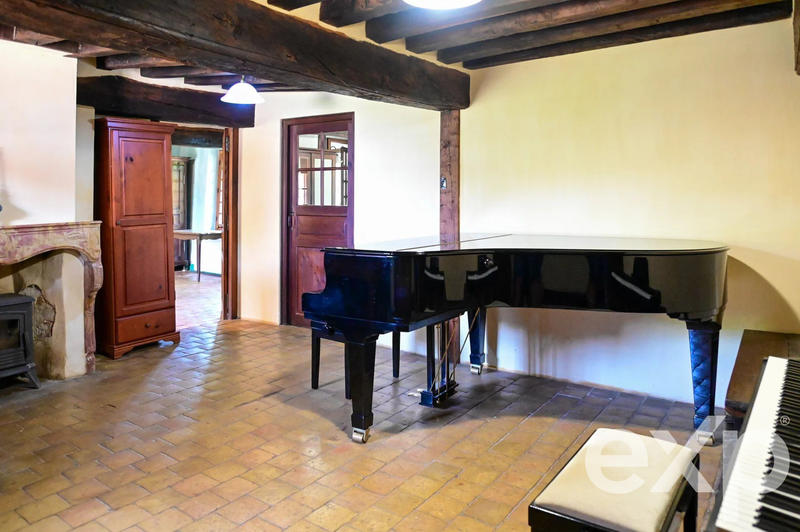 Maison - 258 m² - 8 pièces