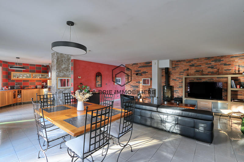 Maison - 155 m² - 6 pièces