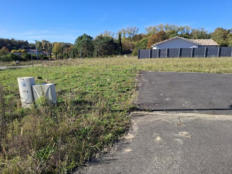 Terrain constructible - 563 m²