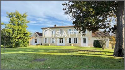 Maison - 236 m² - 7 pièces