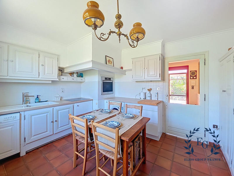 Maison - 159 m² - 6 pièces