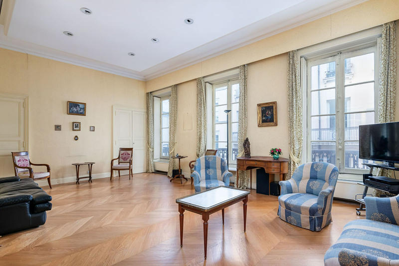 Appartement - 150 m² - 5 pièces