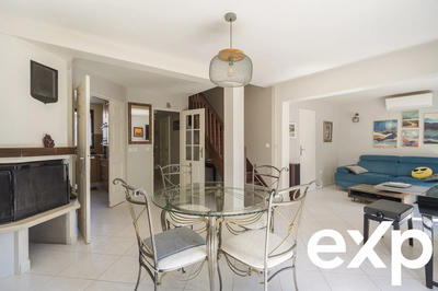 Maison - 92 m² - 5 pièces