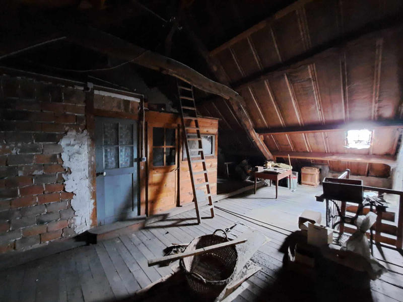 Maison - 208 m² - 8 pièces