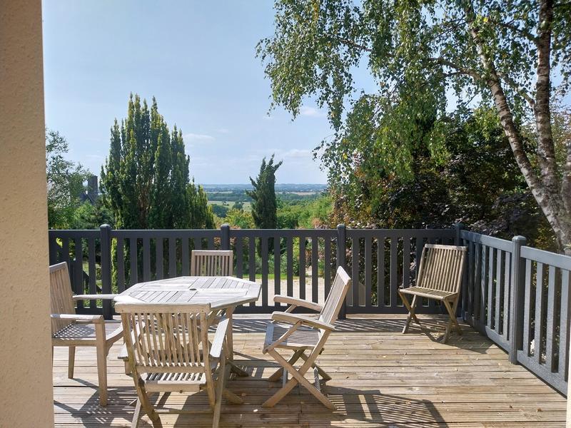 Maison - 204 m² - 7 pièces