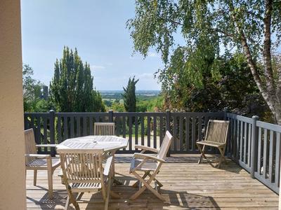 Maison - 204 m² - 7 pièces