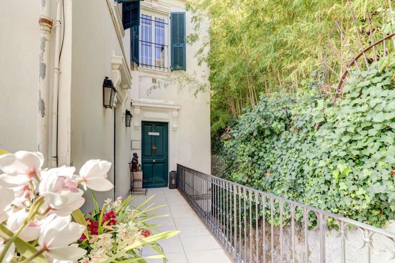 Appartement - 156 m² - 4 pièces