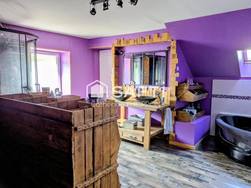 Maison - 285 m² - 10 pièces