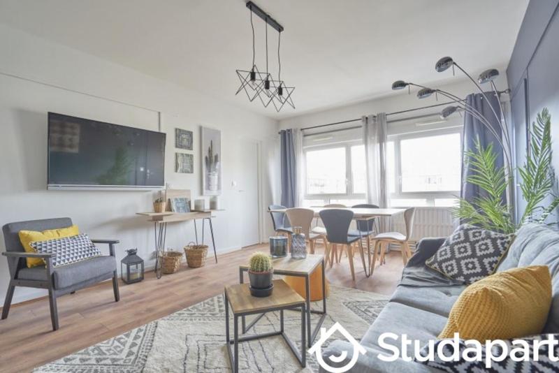 Chambre - 12 m² - 1 pièce