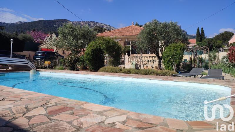 Maison - 104 m² - 4 pièces