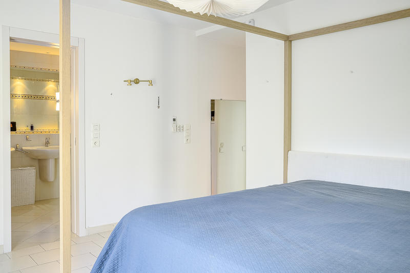 Villa - 220 m² - 6 pièces