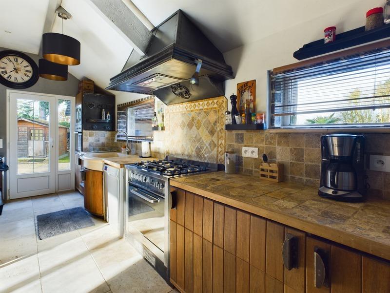 Maison - 180 m² - 6 pièces