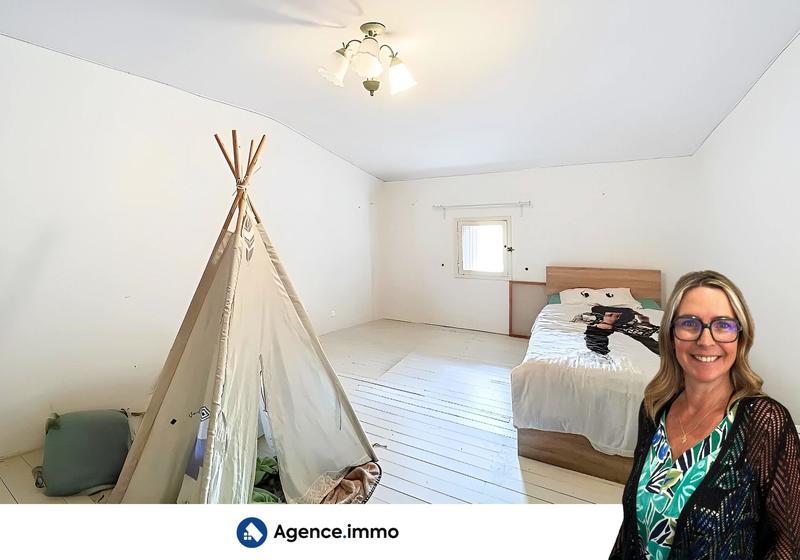 Maison - 234 m² - 8 pièces