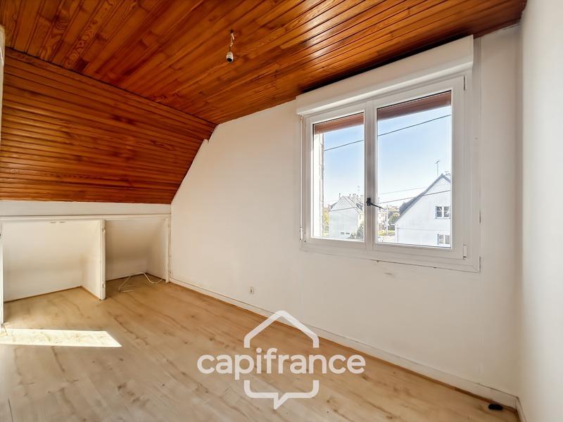 Maison - 137 m² - 8 pièces