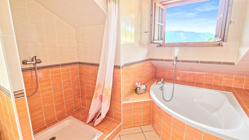 Maison - 262 m² - 6 pièces