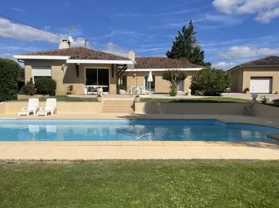 Maison - 203 m² - 10 pièces