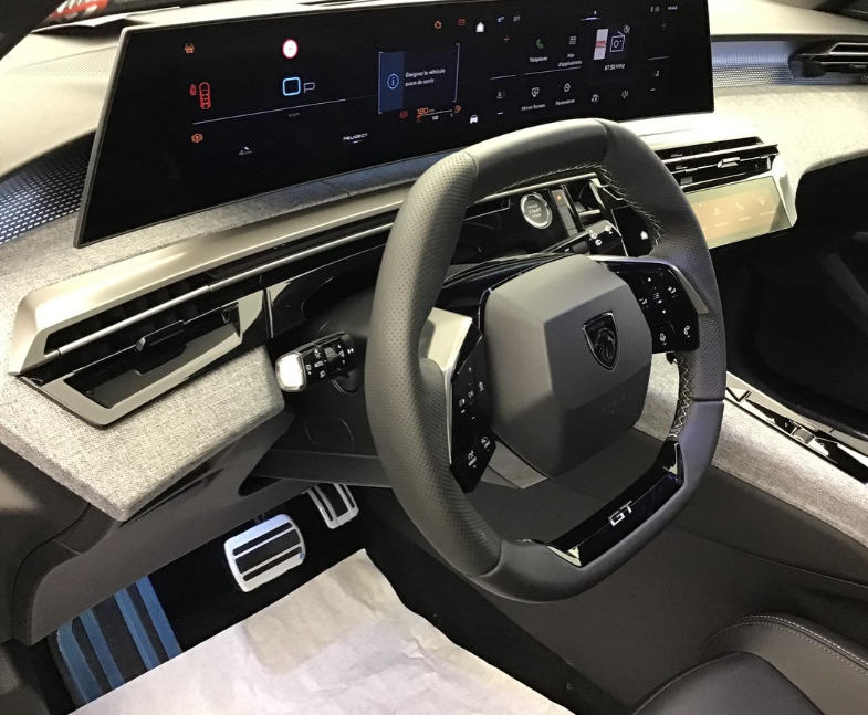 Peugeot 5008 Gt Hybrid 145 e-Dcs6 7 Places Caméra 360°, Régulateur Adaptatif, Toit Ouvrant Pano -20%