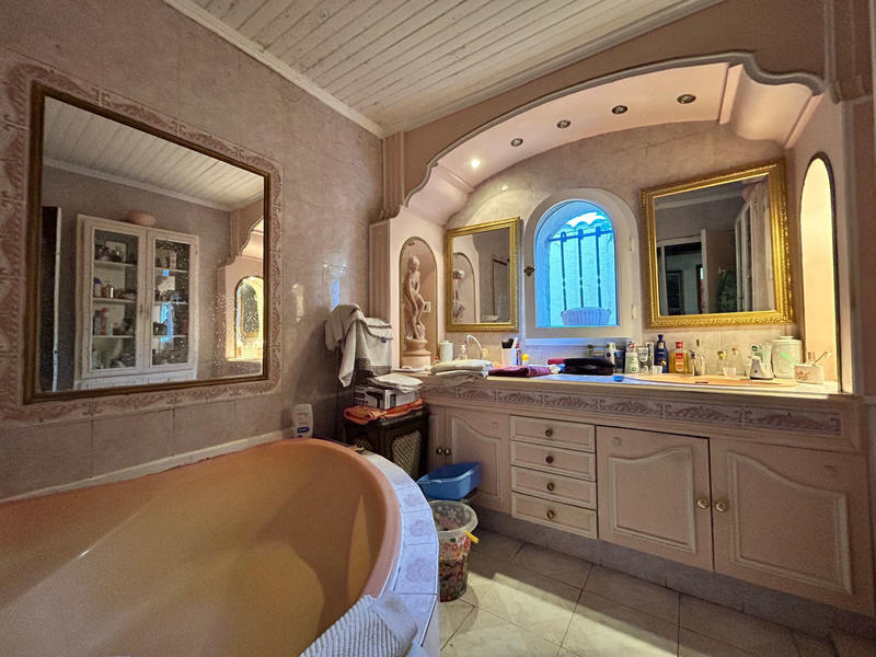 Maison - 175 m² - 7 pièces