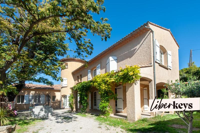 Maison - 171 m² - 6 pièces