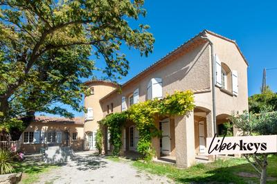 Maison - 171 m² - 6 pièces