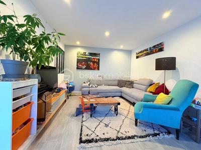 Appartement - 85 m² - 3 pièces