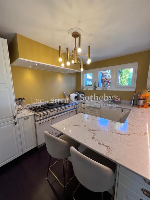 Maison - 174 m² - 6 pièces