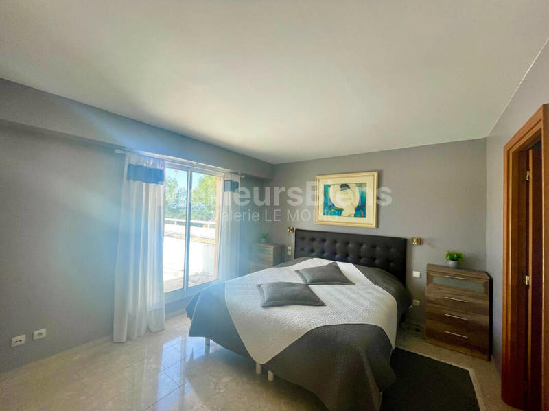 Appartement - 120 m² - 4 pièces