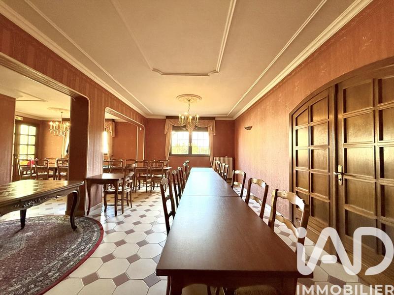 Maison - 316 m² - 9 pièces