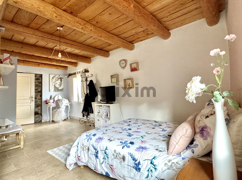 Mas - 220 m² - 5 pièces